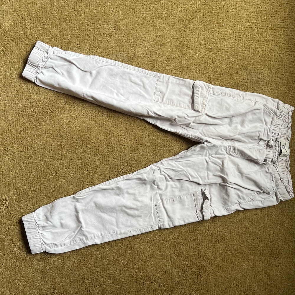 Abecrombie & Fitch Off White Cargo Pants